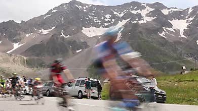 The Peloton on Col du Lautaret