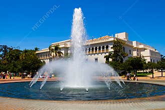 Fountain and Natural History Museum in Balboa Park