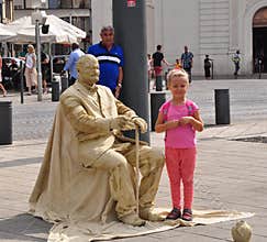 Street Artist Is Trying To Make A Living