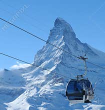 Cable car and Matterhorn