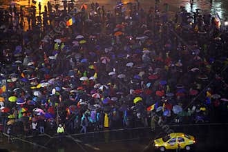 THOUSANDS PROTEST AGAINST CORRUPTION IN BUCHAREST