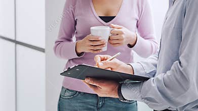 Briefing during a coffee break