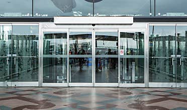 Terminal building gate entrance and automatic glass door
