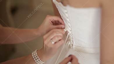 Lacing wedding dress
