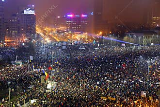 Romanians protest against corruption decree