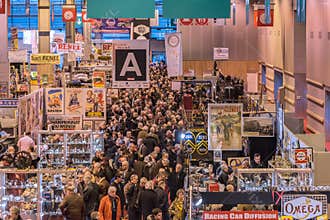 The crowd in the aisles of the Show