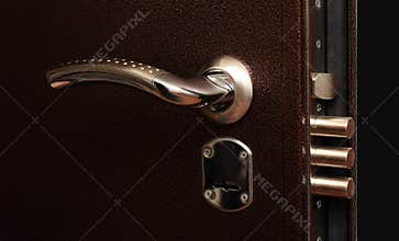 Lock with pull out bolts