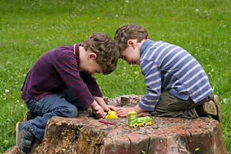 Twins play with animation