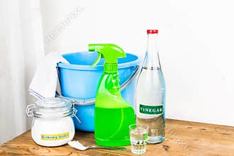Baking soda with vinegar, natural mix for effective house cleani