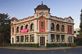 Moree bank building rise