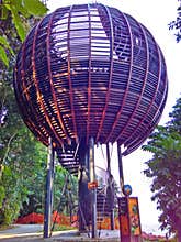 Birdwatching pod