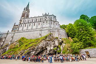 Rosary Basilica And Grotto - Lourdes, France