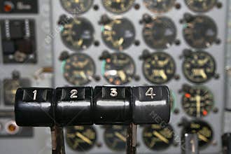 Transport plane engines controls