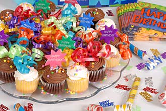 Platter of cupcakes decorated with Happy Birthday theme