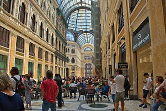 Shopping center in Naples full of tourists