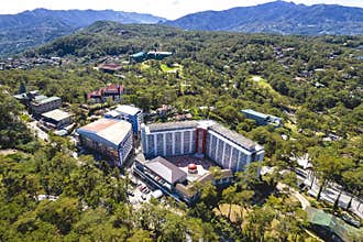 Baguio City, Philippines Deluxe hotels near the Baguio Country Club