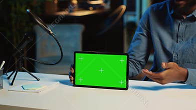 Influencer reviews closeup mockup tablet