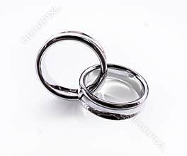 Connected silver ring reflective isolate