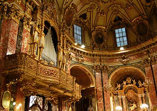 Baroque pipes organ