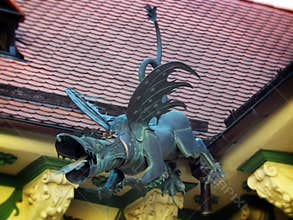 Gutter dragon