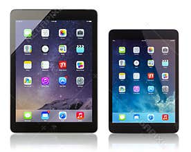Apple iPad Air and iPad Mini displaying homescreen