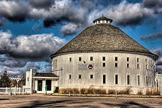 Round Barn Winery