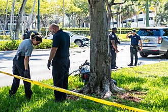 Deadly road accident involving car and motorcycle in Aventura, Miami near Aventura Mall