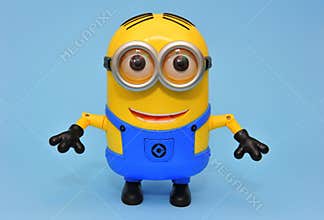 Happy Dave minion - arms down