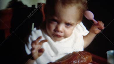 (8mm Vintage) 1952 Baby Eating Turkey Leg