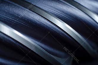 Drill bit blades