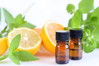 Essential oils with orange and mint
