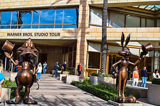 Studio Warner Bros Bugs Bunny greeting visitors at the entrance to Warner Bros. offices in Burbank,Los Angeles Donald Duck