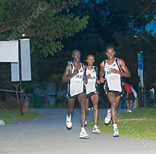 Lead Pack at the Singapore Marathon 2008