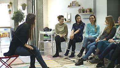 Coach and support group during psychological therapy. training for women. development of sensuality