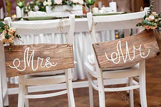 Mr. & Mrs. Sign