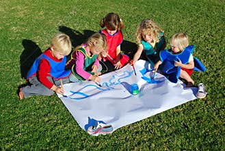 Creative kids team
