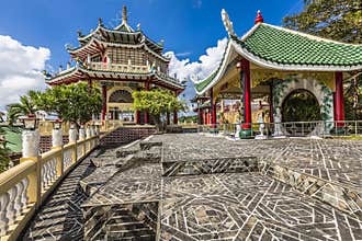 Pagoda and dragon sculpture of the Taoist Temple in Cebu, Philip