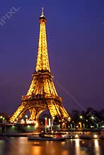 Paris by night: Eiffel tower