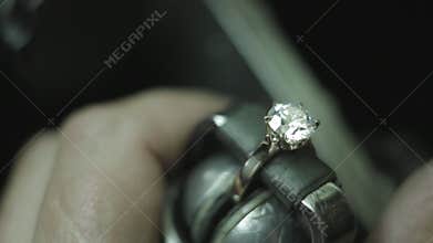 Jewelry Making Setting a Stone